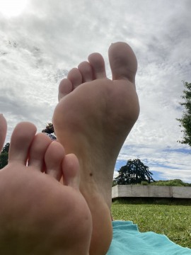 Elenafeet Elenafeet
