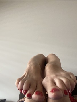 Elenafeet Elenafeet