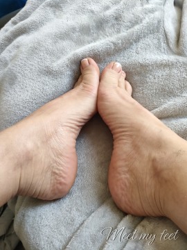 FeetgiirlBdx FeetgiirlBdx