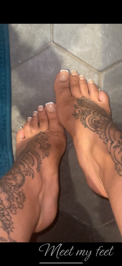 Meet My Feet - Frenchpedicure92